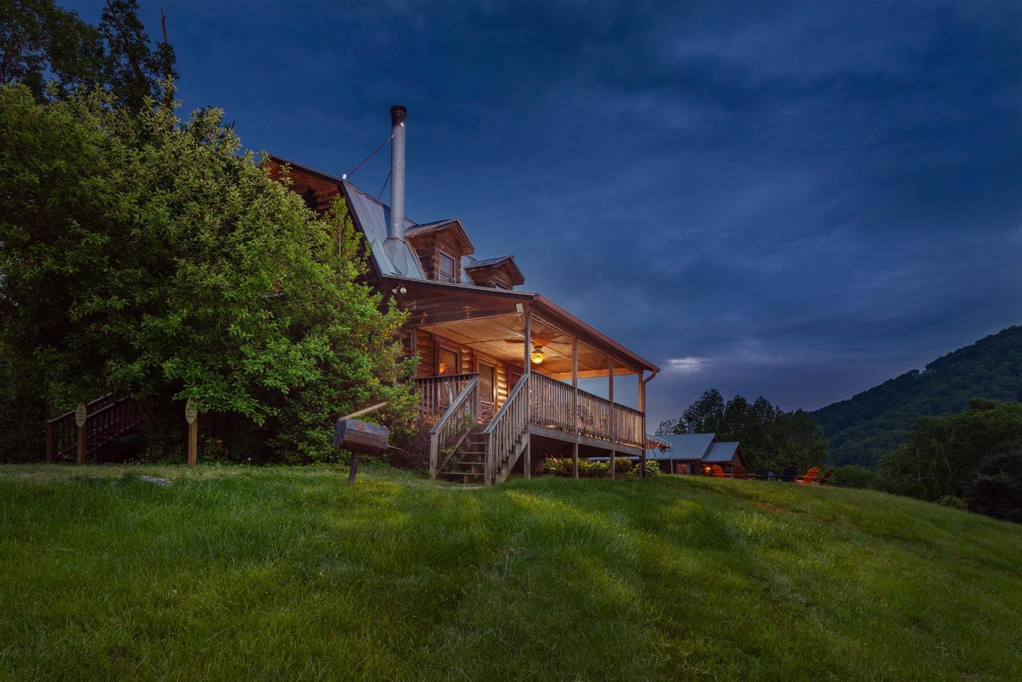 Engadine Inn And Cabins Candler Exterior foto